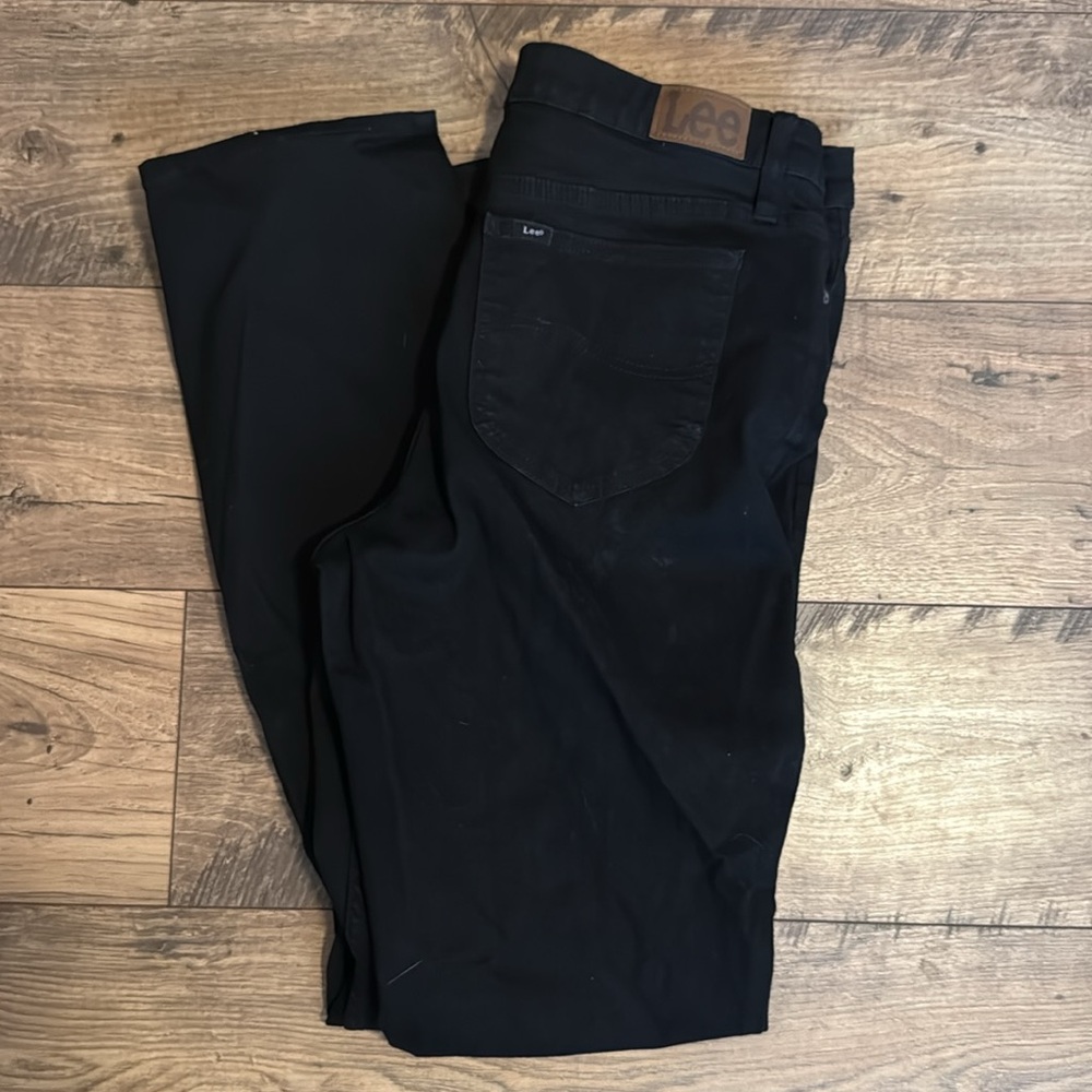 Lee regular fit boot cut mid rise worn once - Picture 4 of 5